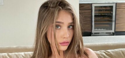 Genie Exum posing for the camera.