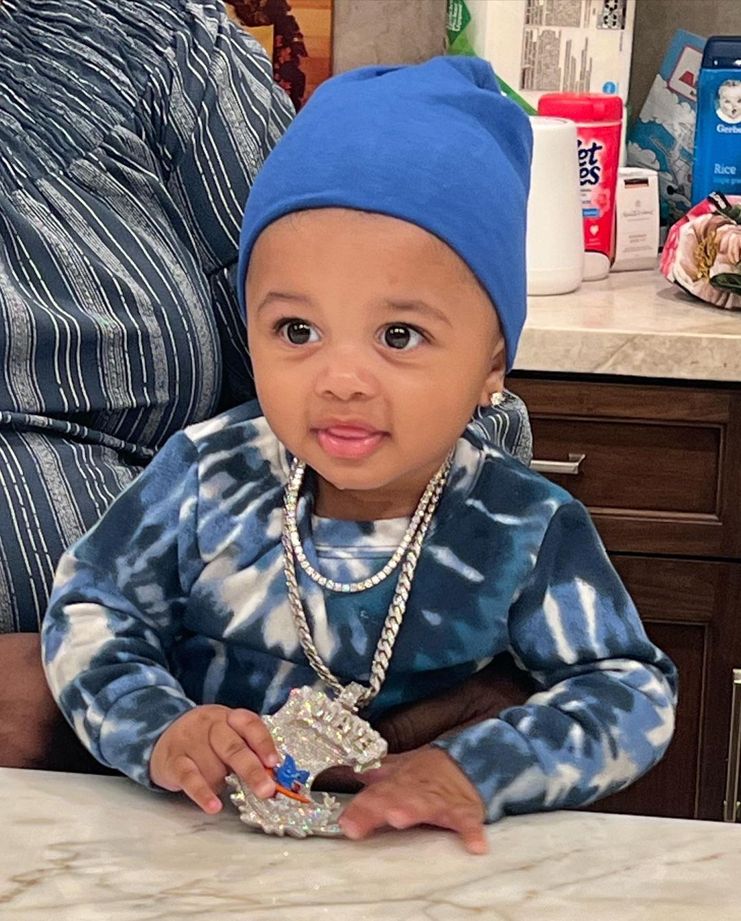 Cardi B's Son, Wave