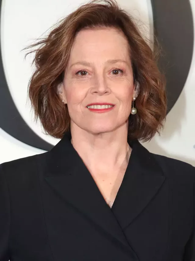 cropped-Sigourney-Weaver.webp