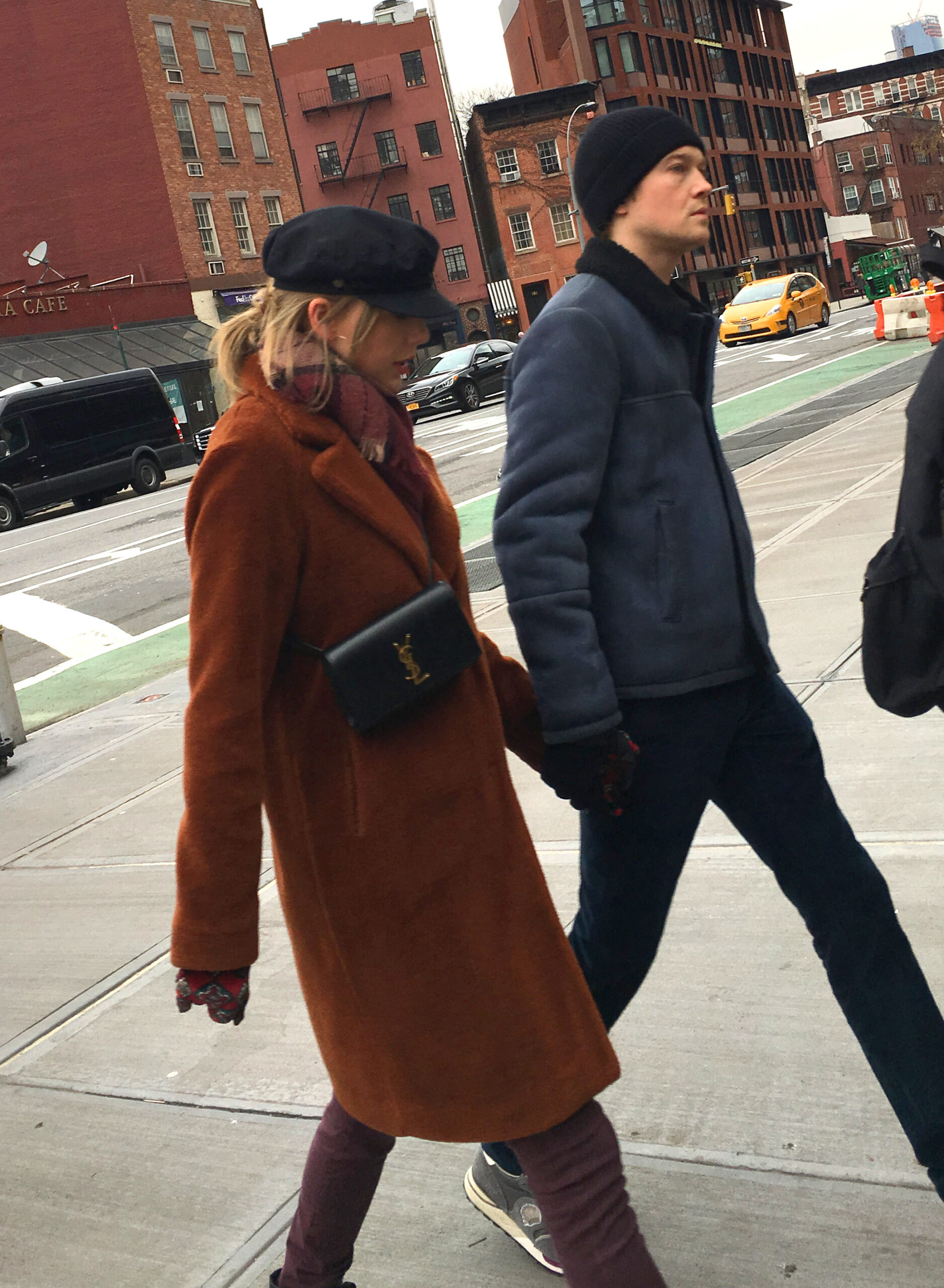 Taylor Swift hand-in-hand with boyfriend Joe Alwyn go on a long walk after lunch in NYC