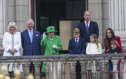 The Queen and Royal Family at Jubilee Pageant
