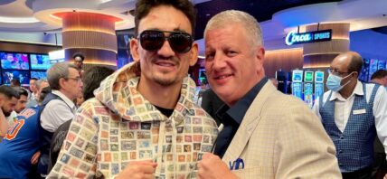 UFC Star Max Holloway Exposes BRUTAL Cut In Las Vegas Following Stunning Loss