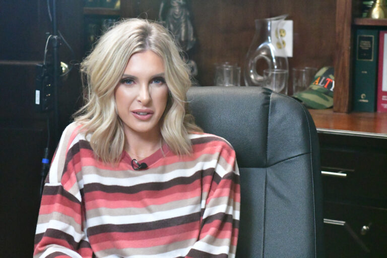 Lindsie Chrisley deixa o escritório de advocacia