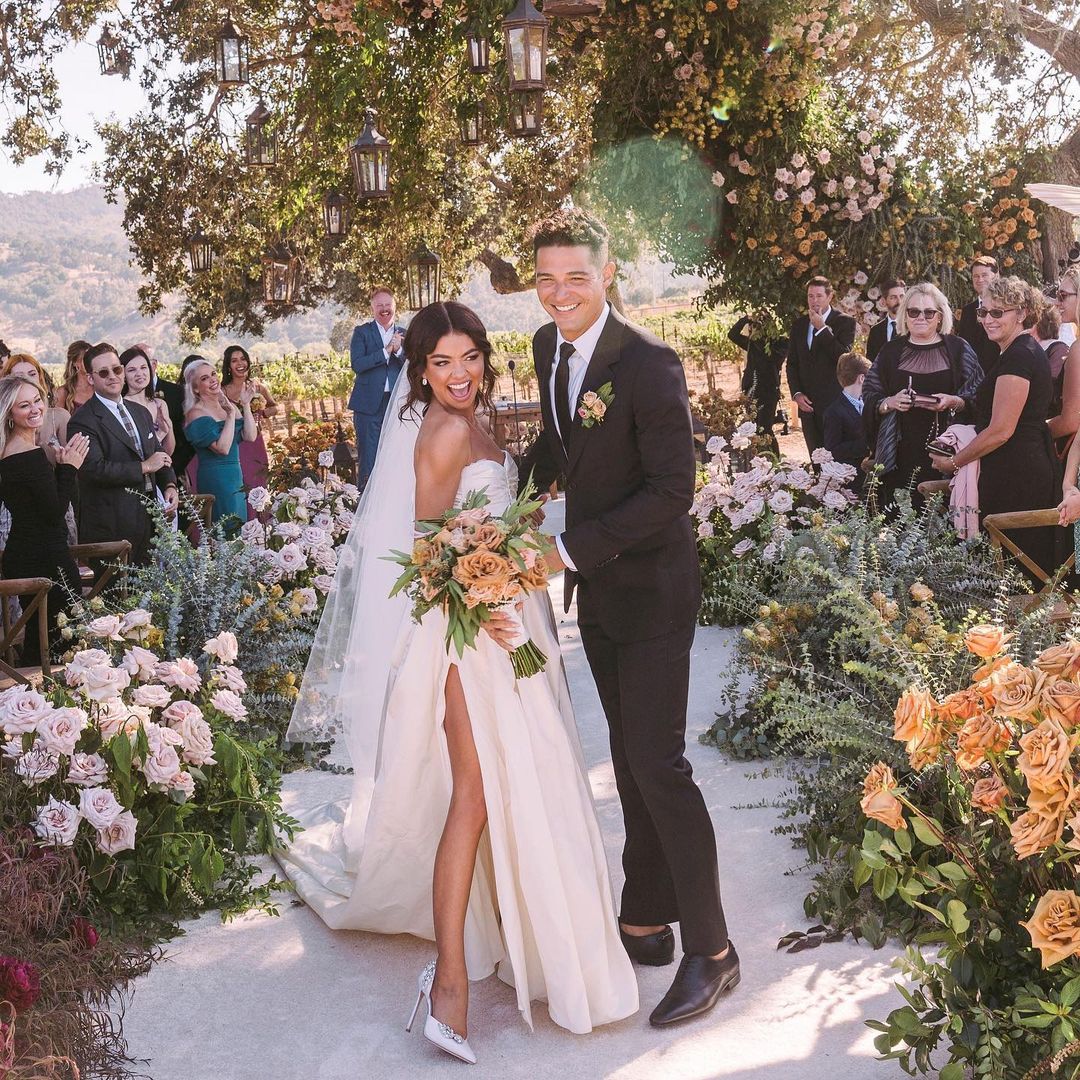 Sarah Hyland's post on her Instagram page