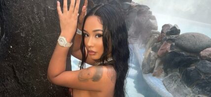 Tekashi 6ix9ine's GF Jade in a bikini