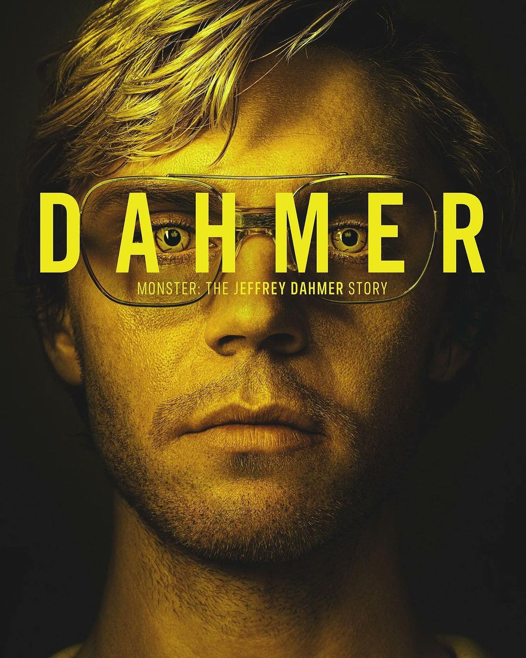 Evan Peters in "Dahmer- Monster: The Jeffrey Dahmer Story"