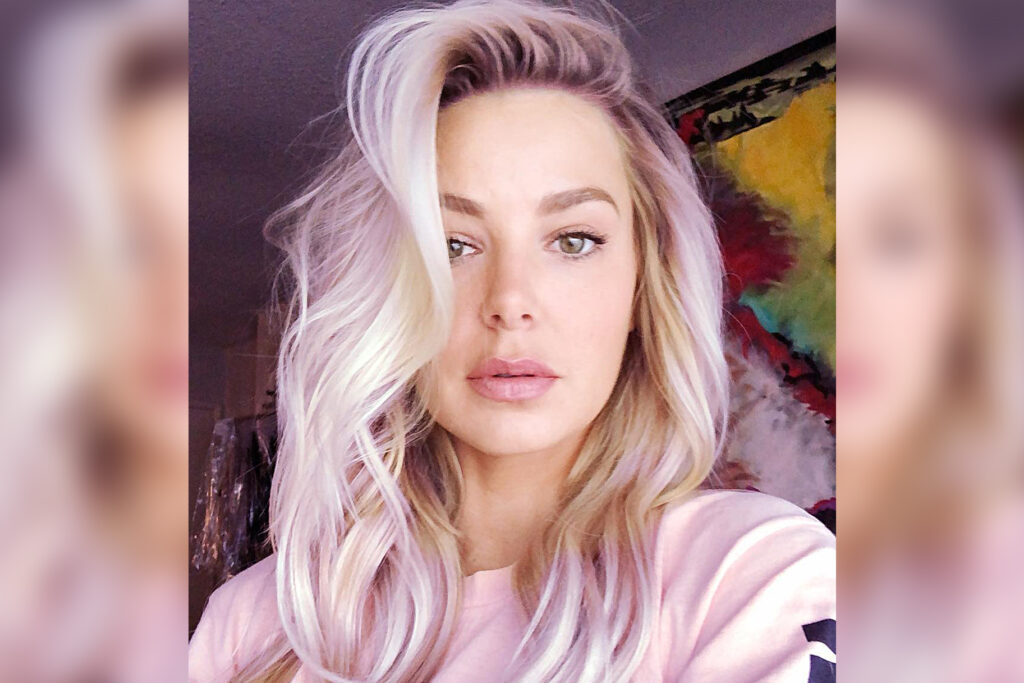 Ariana madix sexy selfie