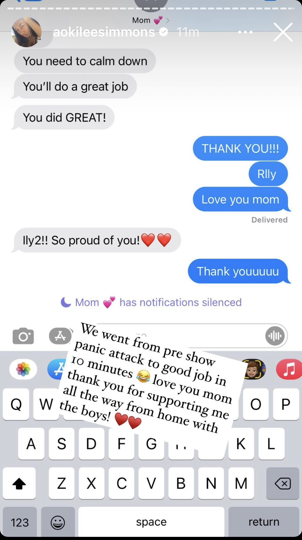 Aoki Lee Simmons text with mom Kimora