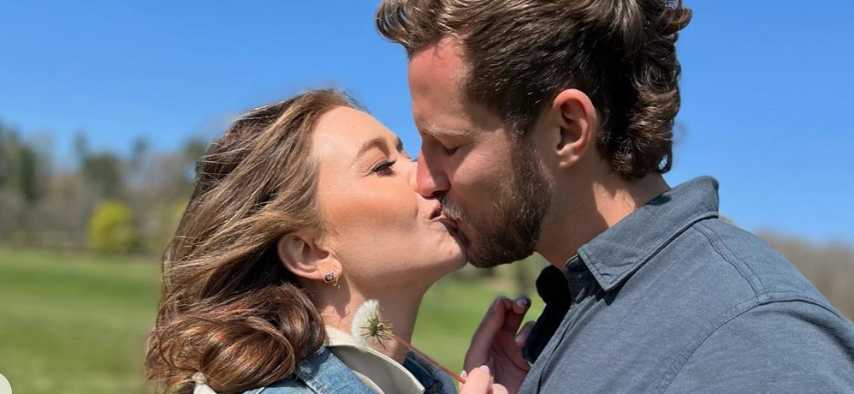 gabby windy and erich schwer on the bachelorette