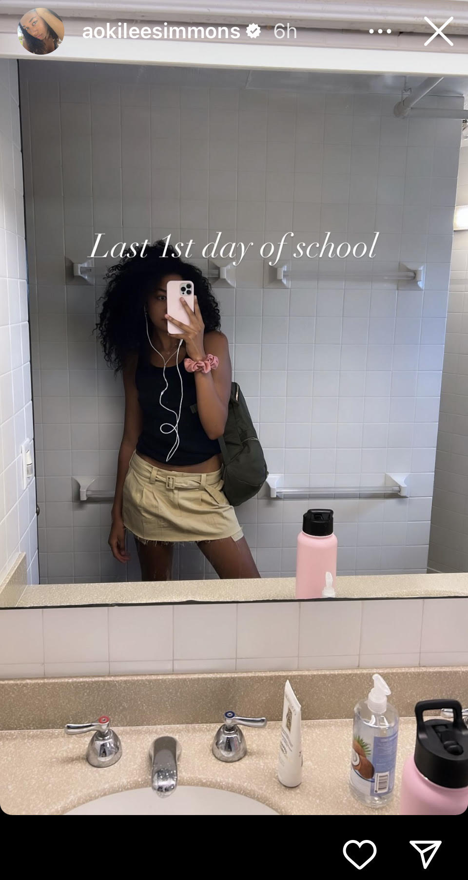 Aoki Lee Simmons