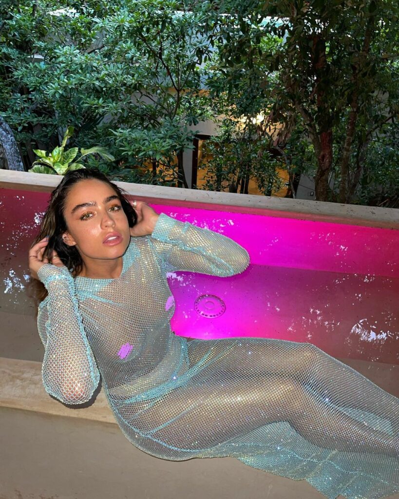 Sommer Ray poses for the camera.