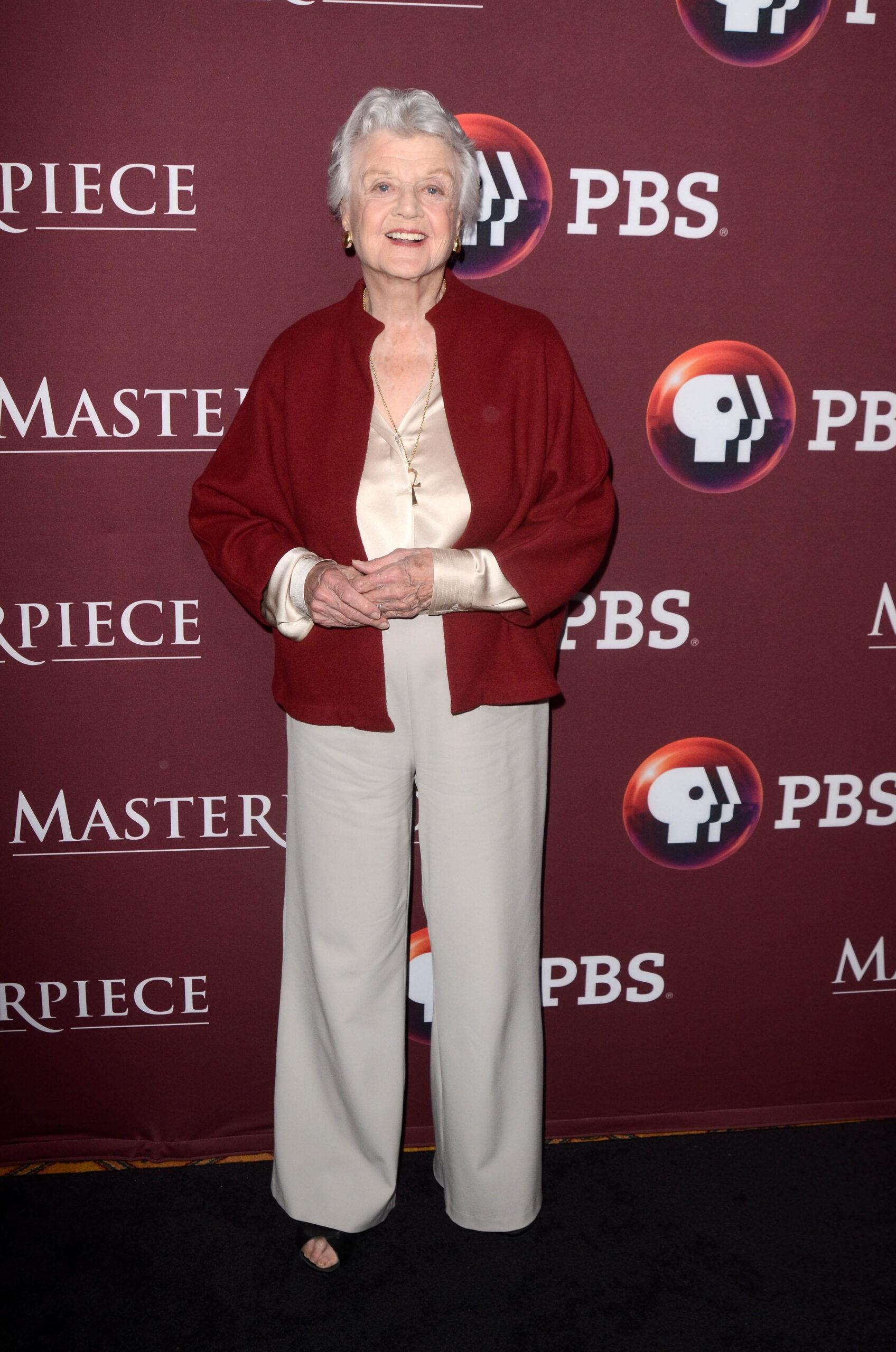 'Beauty & The Beast' Star Angela Lansbury Dies 5 Days Before Her 97th Birthday