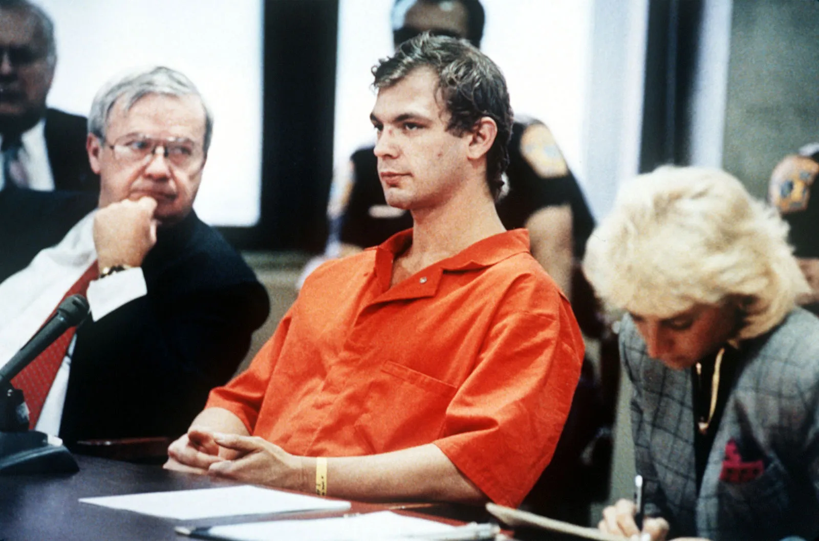 Jeffrey-Dahmer-attorneys-hearing-Milwaukee-Wisconsin-August-22-1991