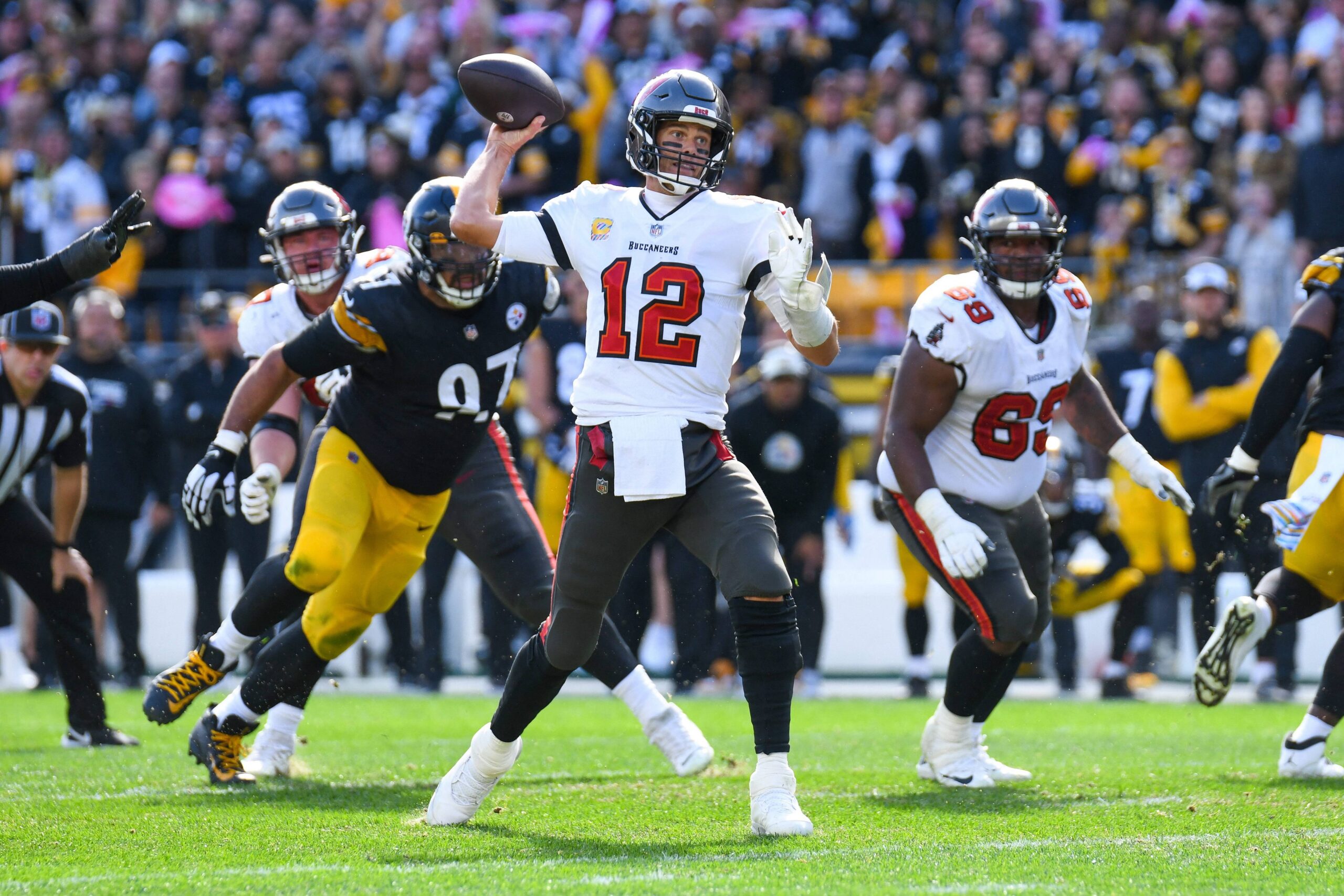 Tom Brady NFL Football 2022: Steelers vs Buccaneers