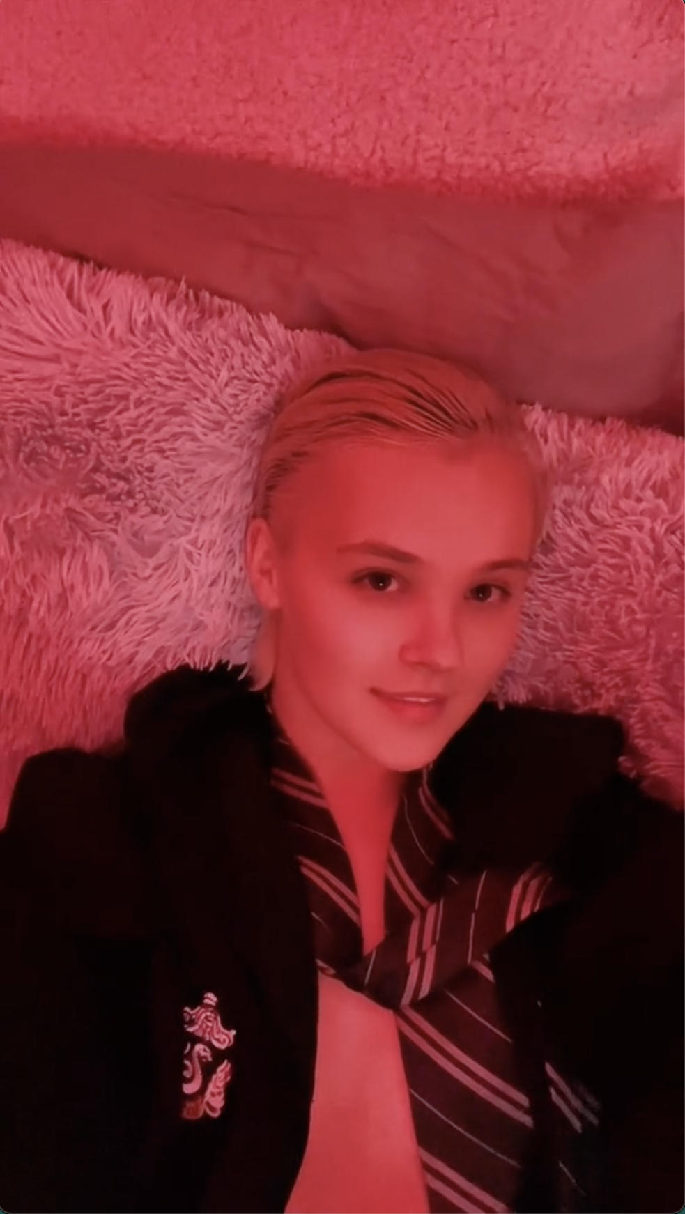 JoJo Siwa TikTok Thirst Trap Is Being Called 'Illegal' By Concerned Fans
