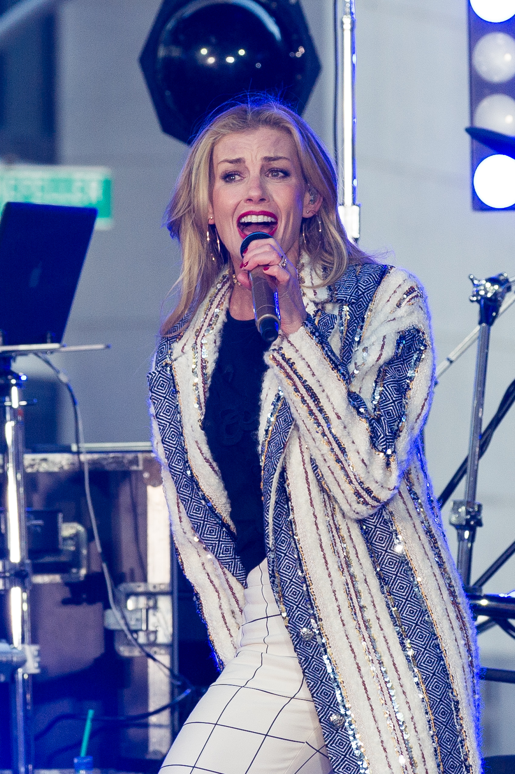 Tim McGraw and Faith Hill perform on NBC apos s apos Today apos Show