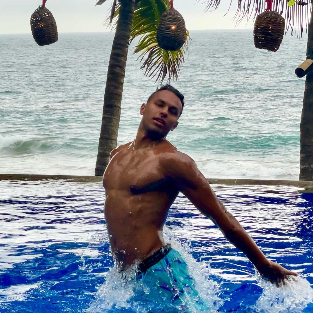 Aaron Clancy Bachelor In Paradise