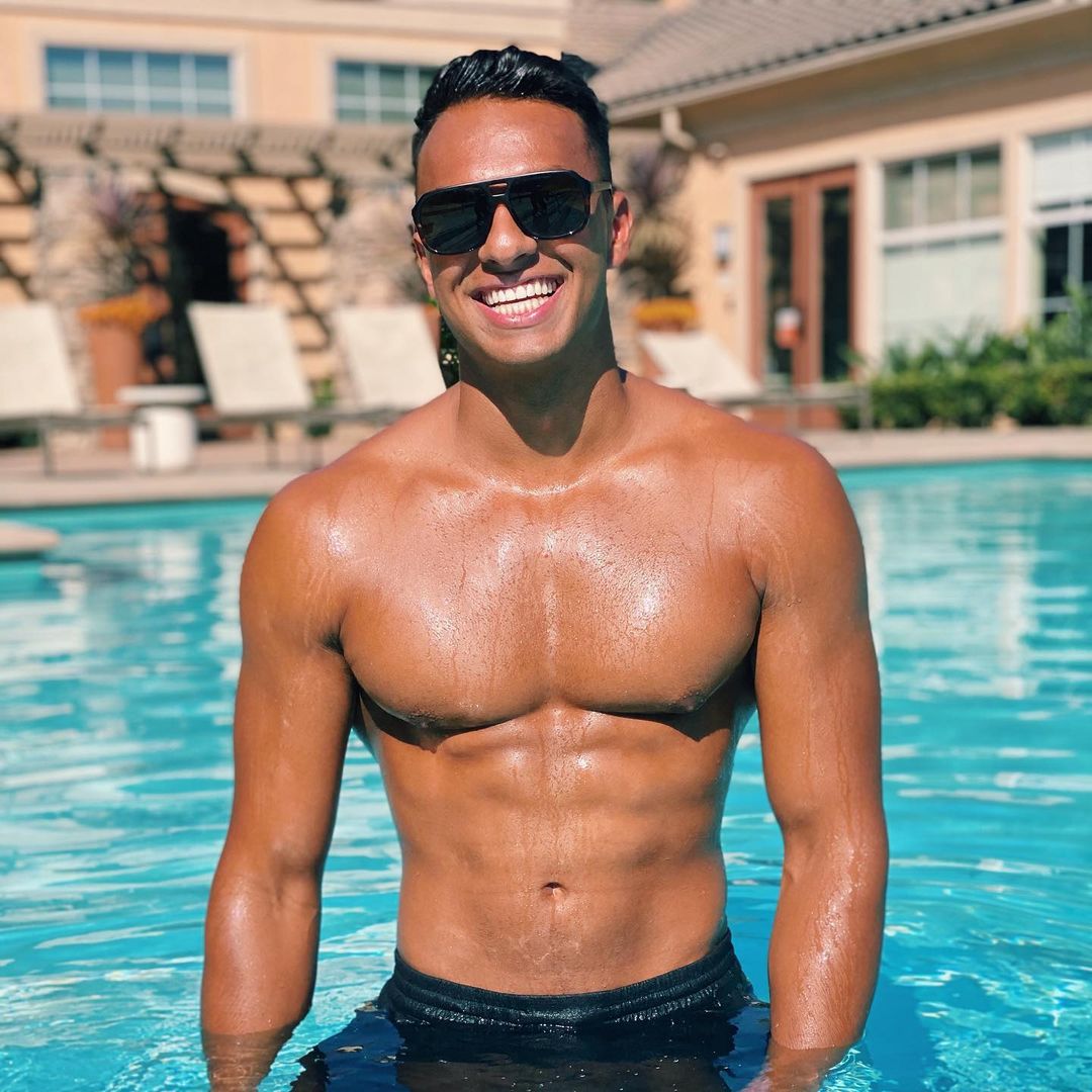 Aaron Clancy dating before bachelor in paradise