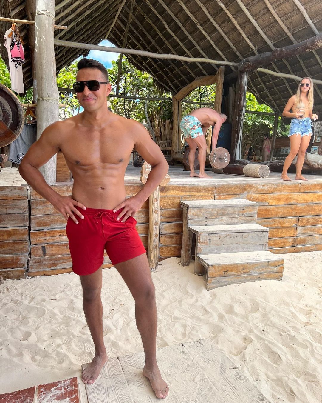 Aaron Clancy on Bachelor In Paradise