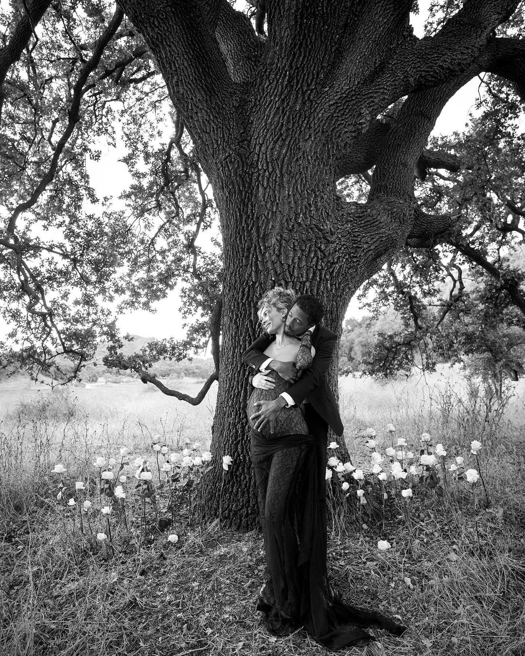 Alyssa Scott and Nick Cannon in maternity shoot