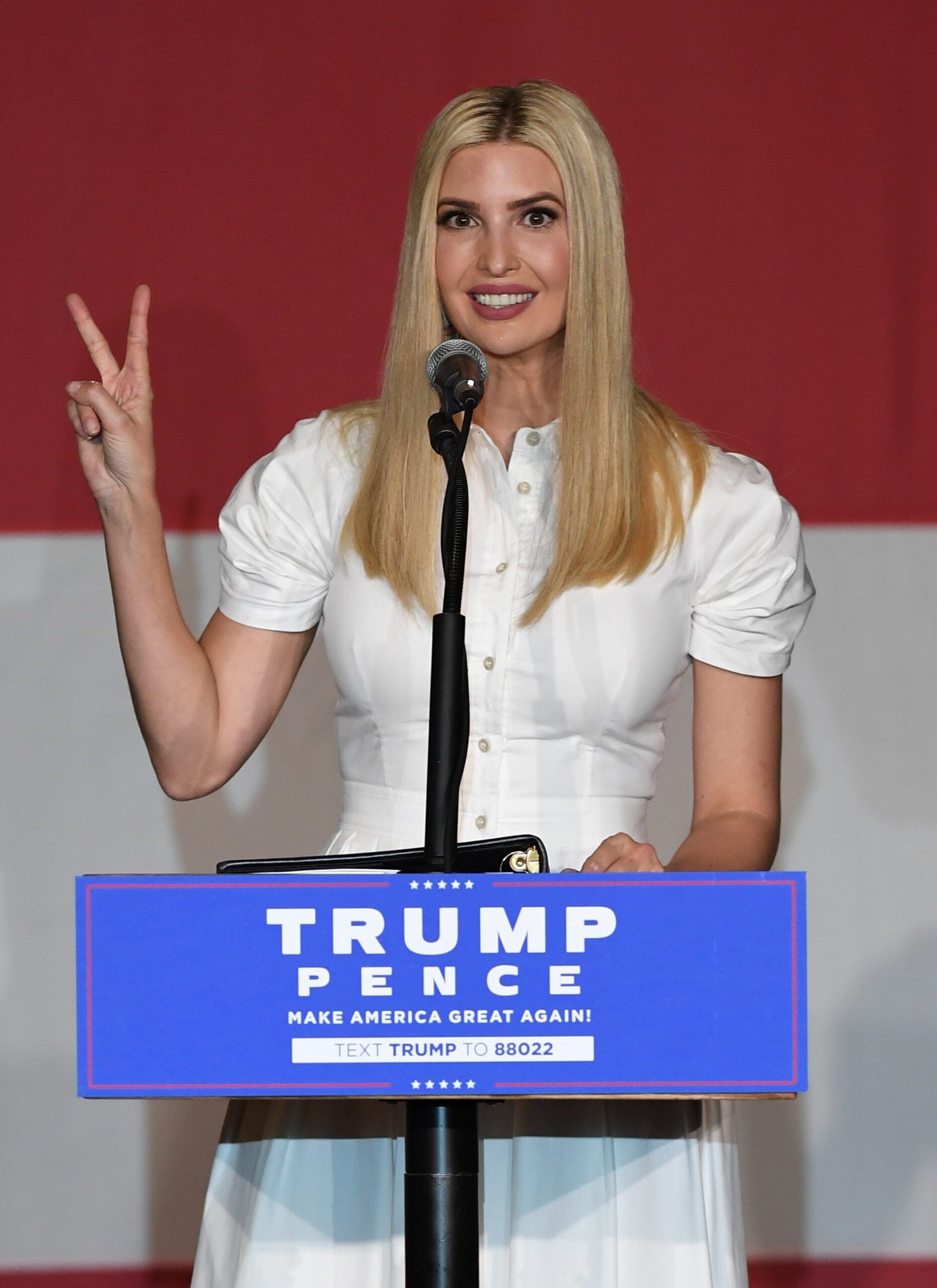 Ivanka Expression Ivanka Trump Is A Vision In Short Pink Dress For Her Birthday Bash