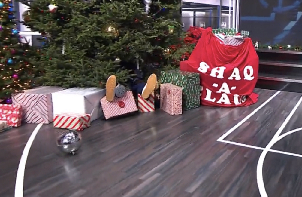 Shaquille O'Neal in the Christmas tree