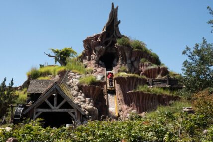 Disney Parks shutting down Splash Mountain