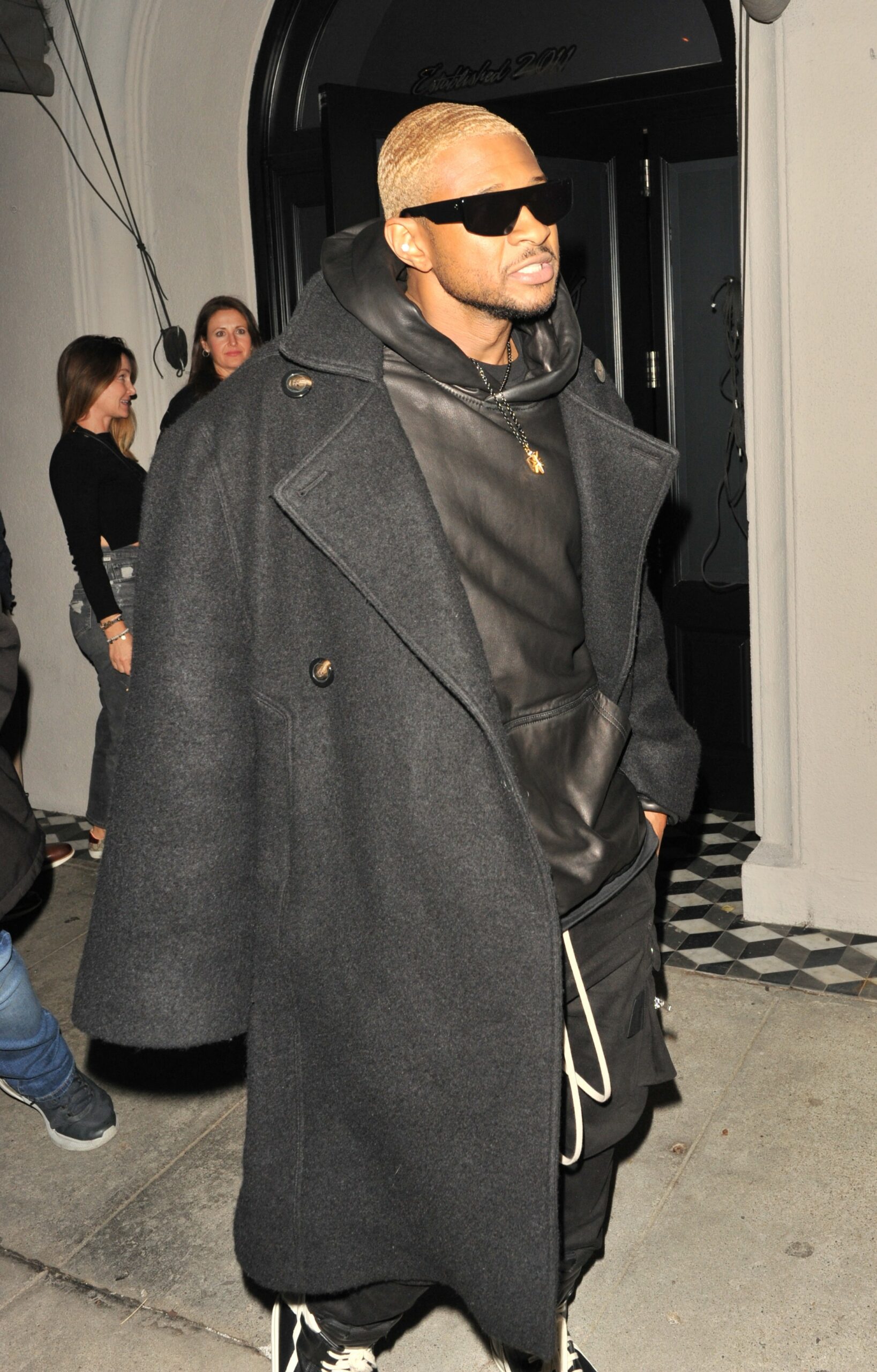 Usher at Craig's for dinner