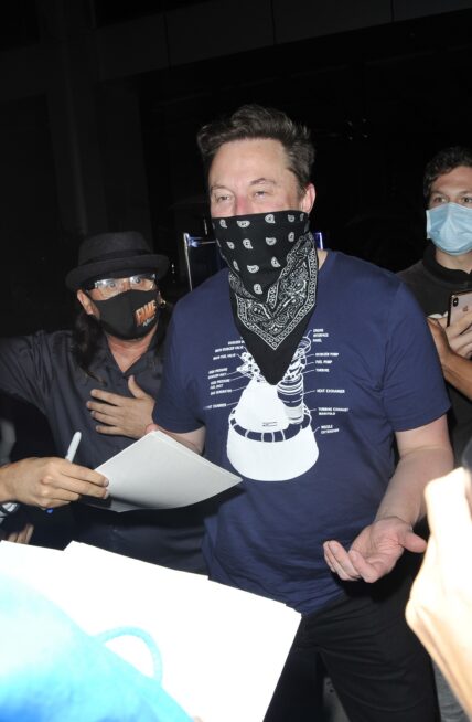 Elon Musk at BOA steakhouse for dinner