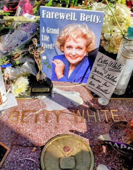 Betty White apos s Hollywood Star gets tons of fan love mourning the loss of her