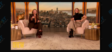 Drew Barrymore and Kate Hudson on "The Drew Barrymore Show"