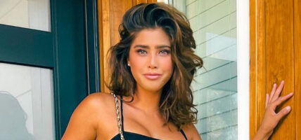 Pregnant April Marie Teases Baby's Gender And Fans Are Picking Sides