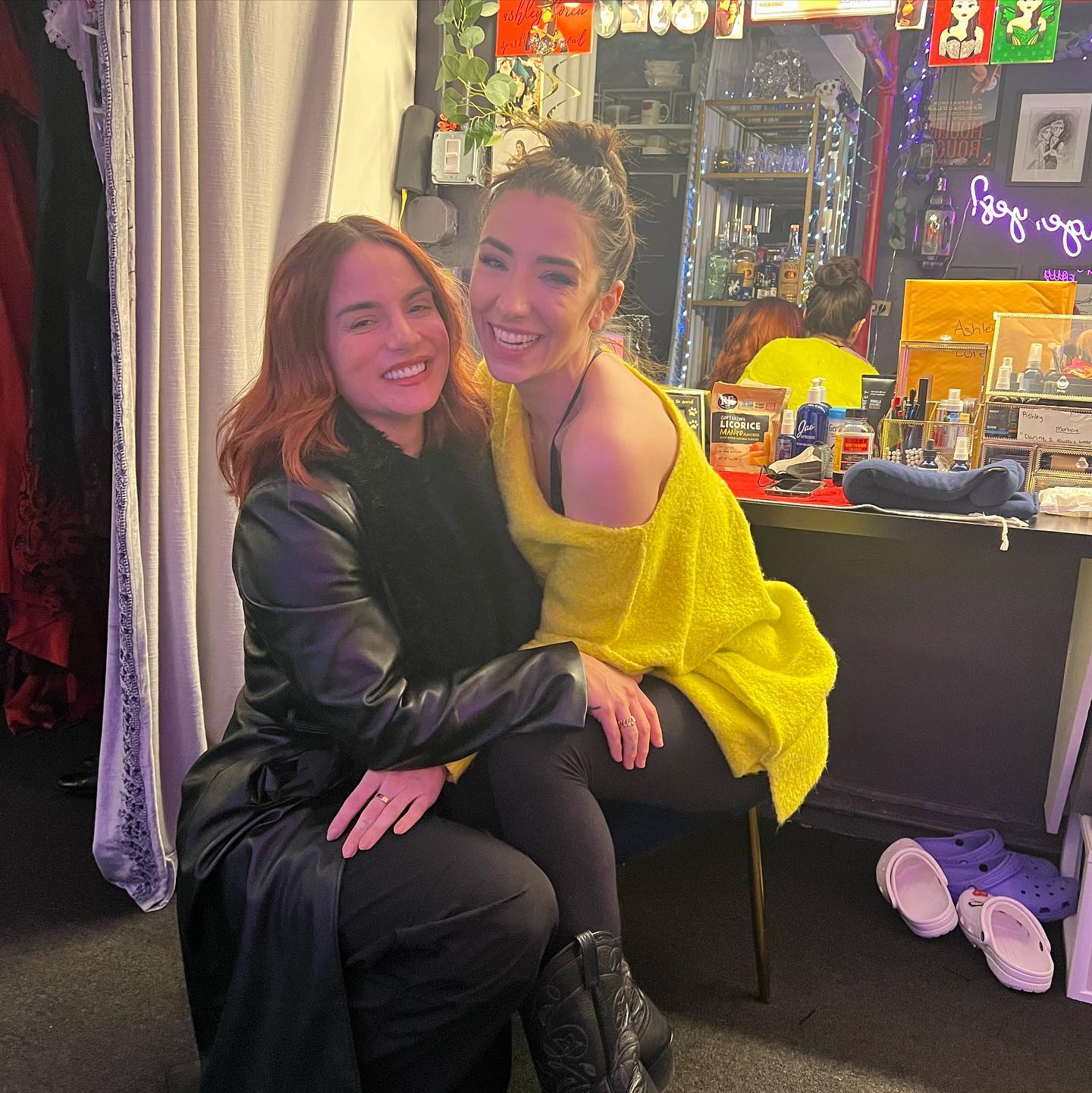 Ashley Loren and JoJo backstage