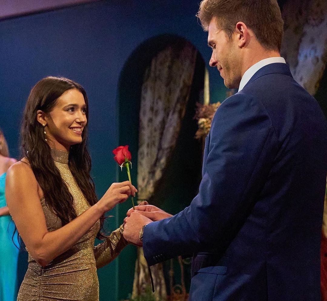 Zach Shallcross addresses conversation with Greer Blitzer