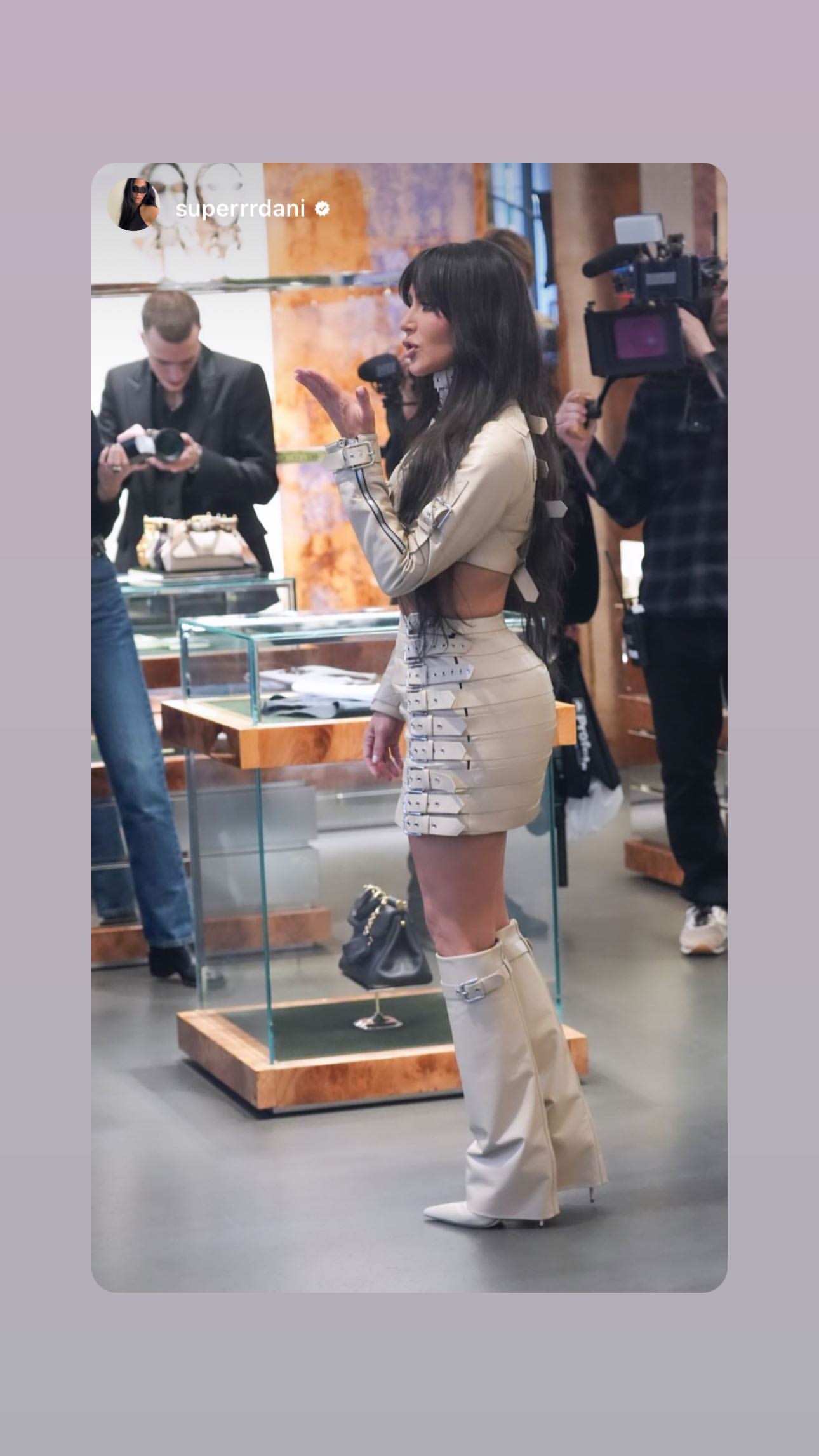 Kim Kardashian Wears Straight-Jacket Inspired D&G Ensemble In Milan