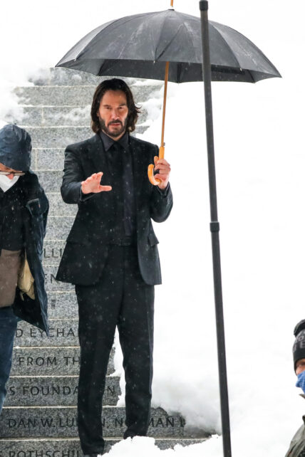 Keanu Reeves gets restrainning order against a stalker
