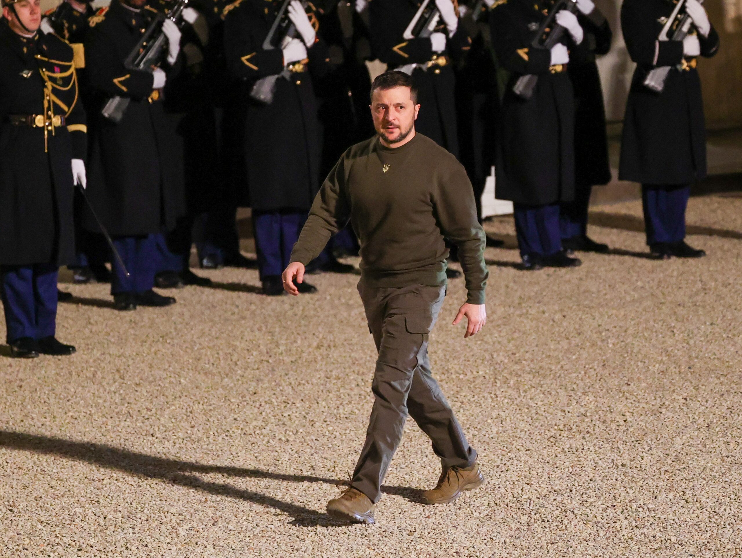 Emmanuel Macron receives Volodymyr ZELENSKY in Paris