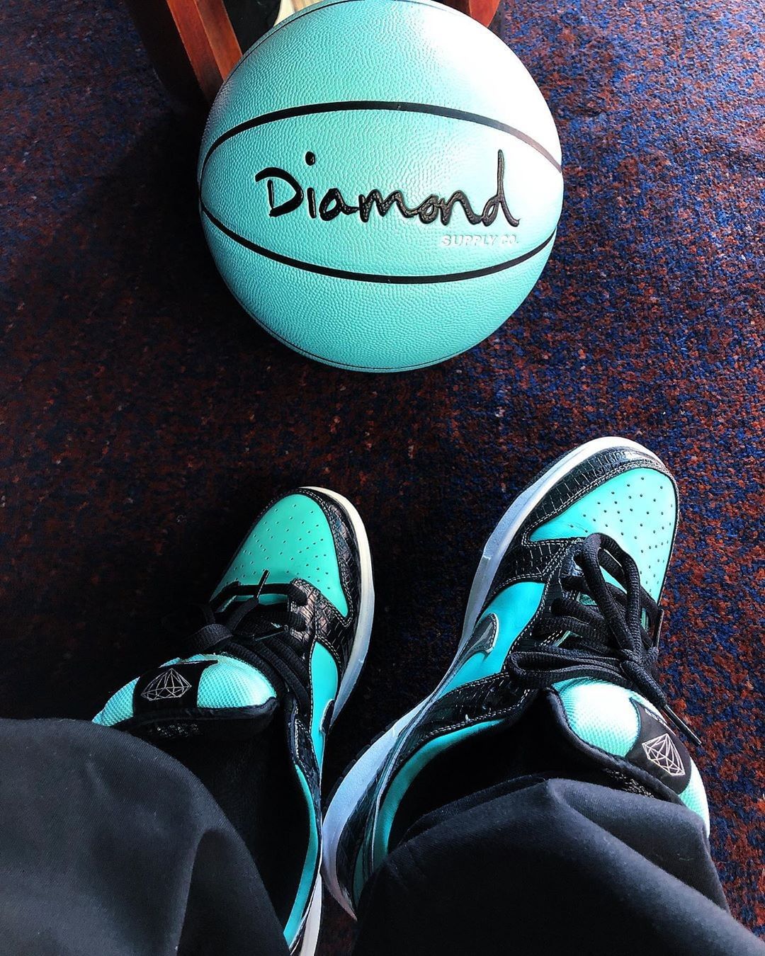 SB Dunk Low Tiffany