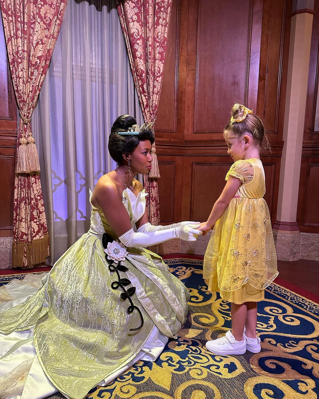 Brittney And Jason Aldean Visit Disney World With Family