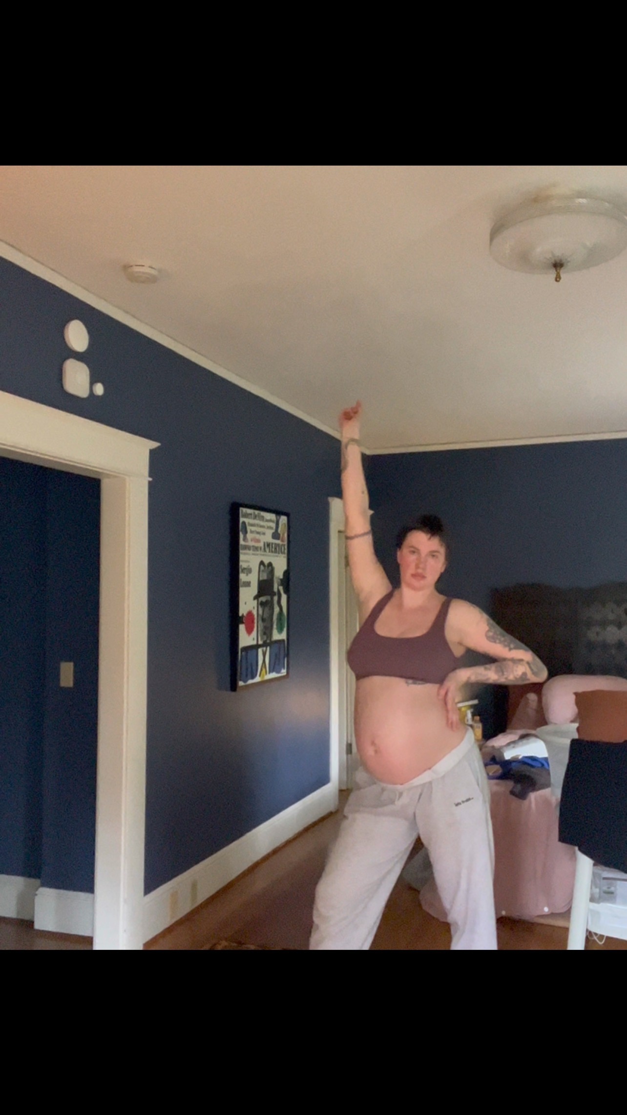 Ireland Baldwin pregnancy dance