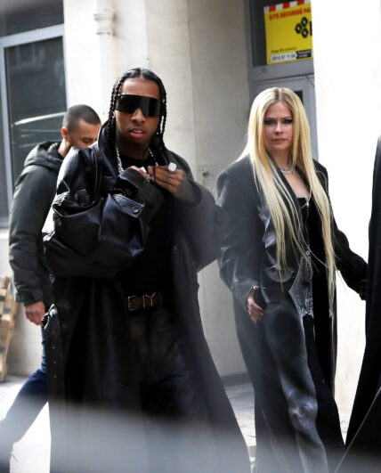 Tyga Gifts New Girlfriend Avril Lavigne Custom Diamond Chain Worth A Fortune!