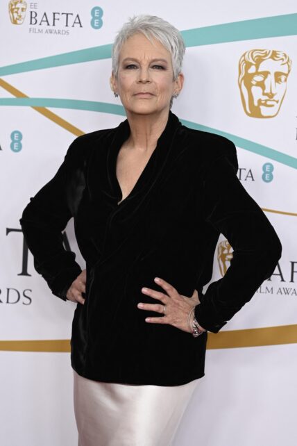 Jamie Lee Curtis' kiss with Michelle Yeoh is a pop culture moment