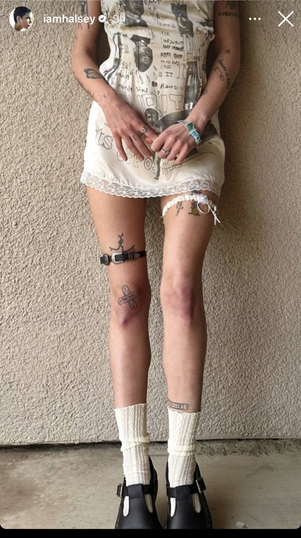 Halsey gives off angelic gothic vibes