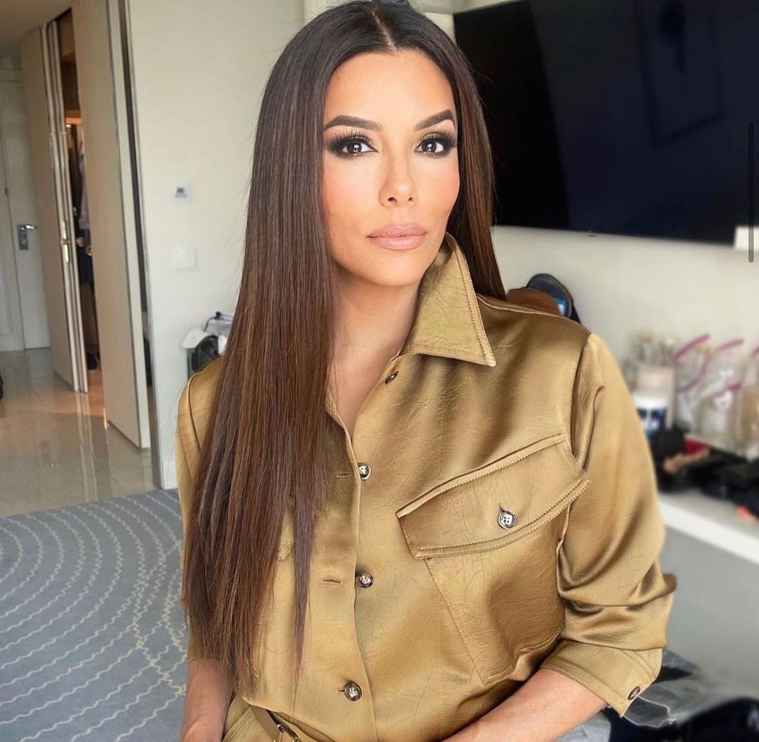 Eva Longoria flaunts ageless beauty in new pics