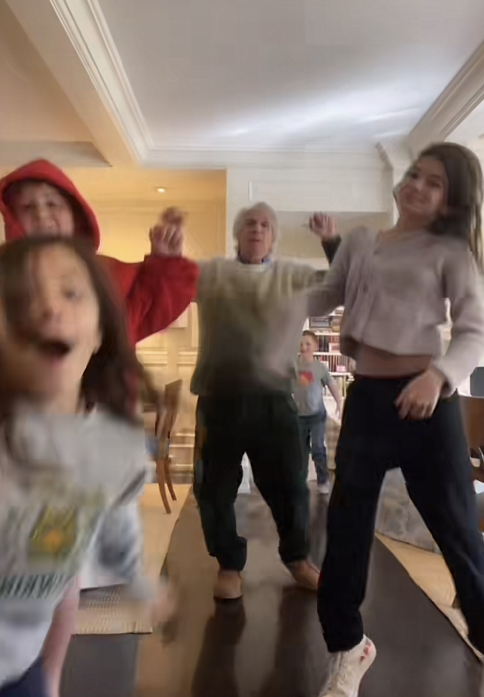 Henry Winkler and his grandchildren