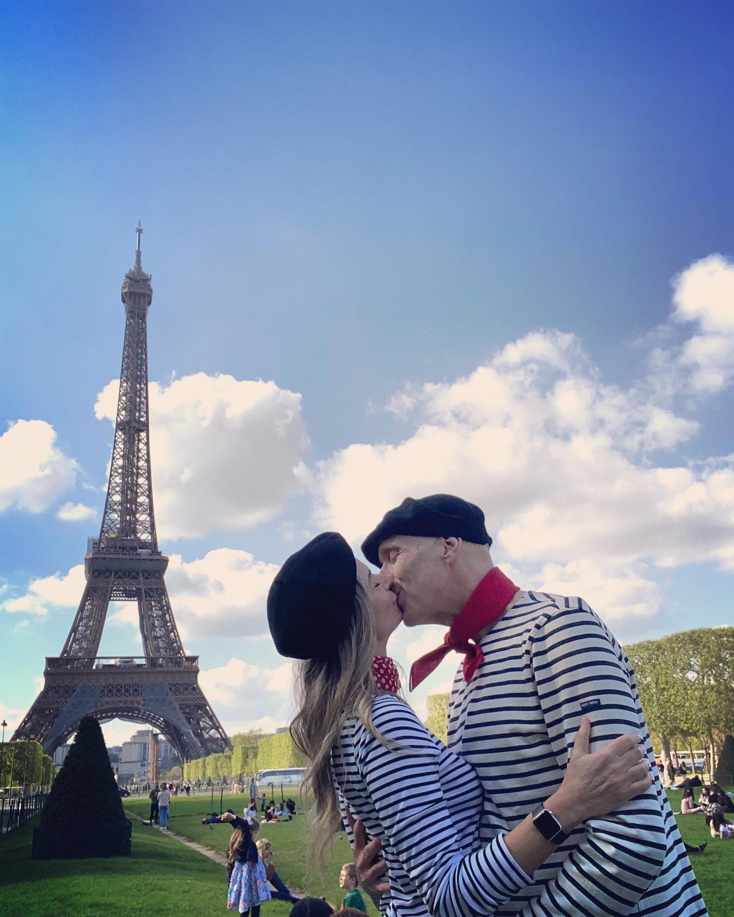 Paulina Porizkova on a date in Paris with Jeff Greenstein