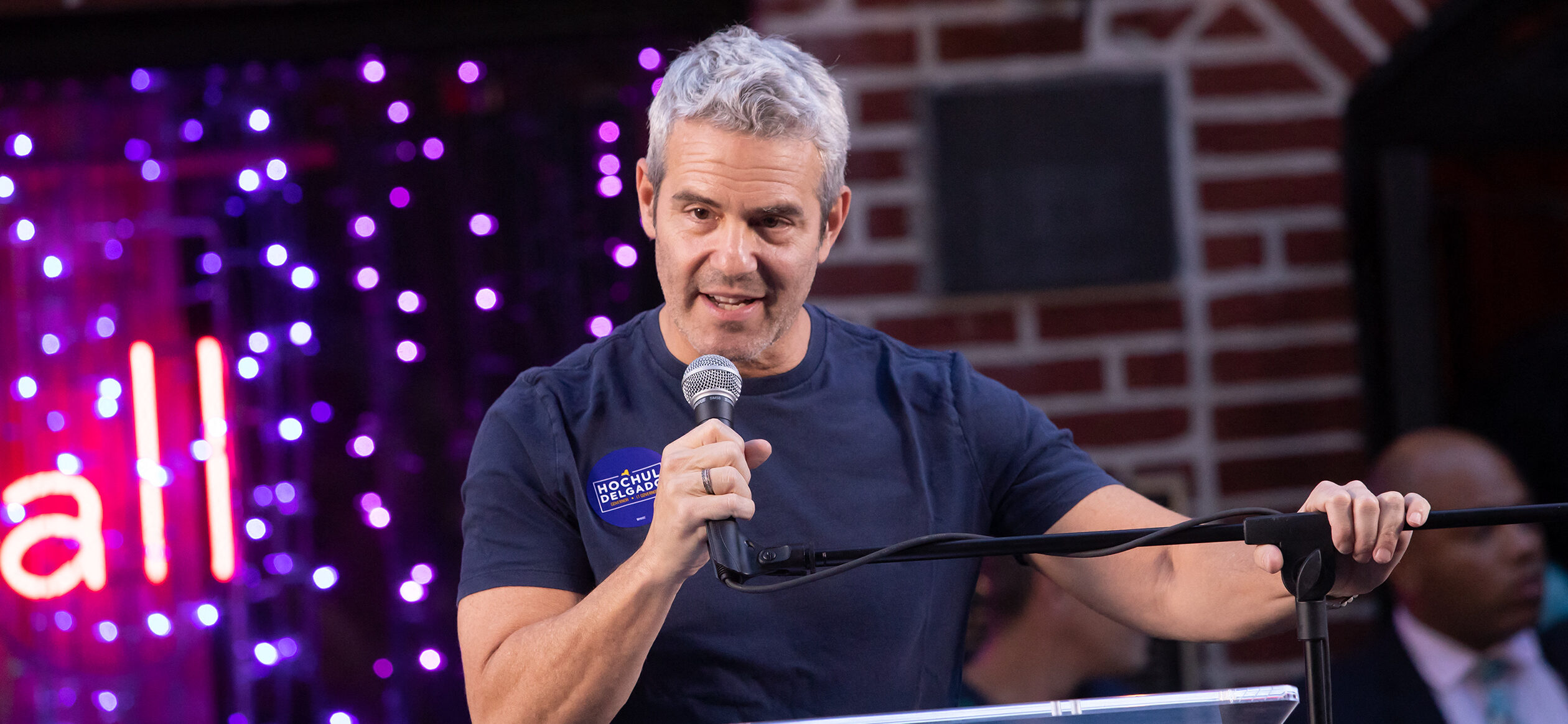Andy Cohen mata as “Real Housewives” de St.