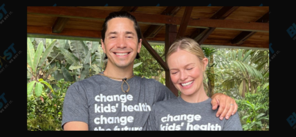 Justin Long and Kate Bosworth go to the Galapagos for his 45th birthday