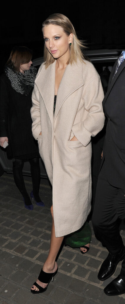 Taylor Swift enjoys a night out the Chiltern Firehouse with close friends Cara Delevingne and Ellie Goulding