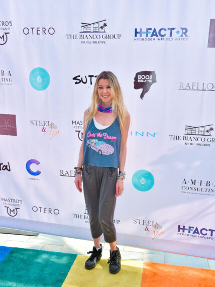 Cassie Scerbo Hosts 80 apos s-Themed Birthday Fundraiser Benefiting Boo2Bullying